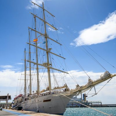 El crucero velero Star Clipper llega por primera vez al puerto de Almería